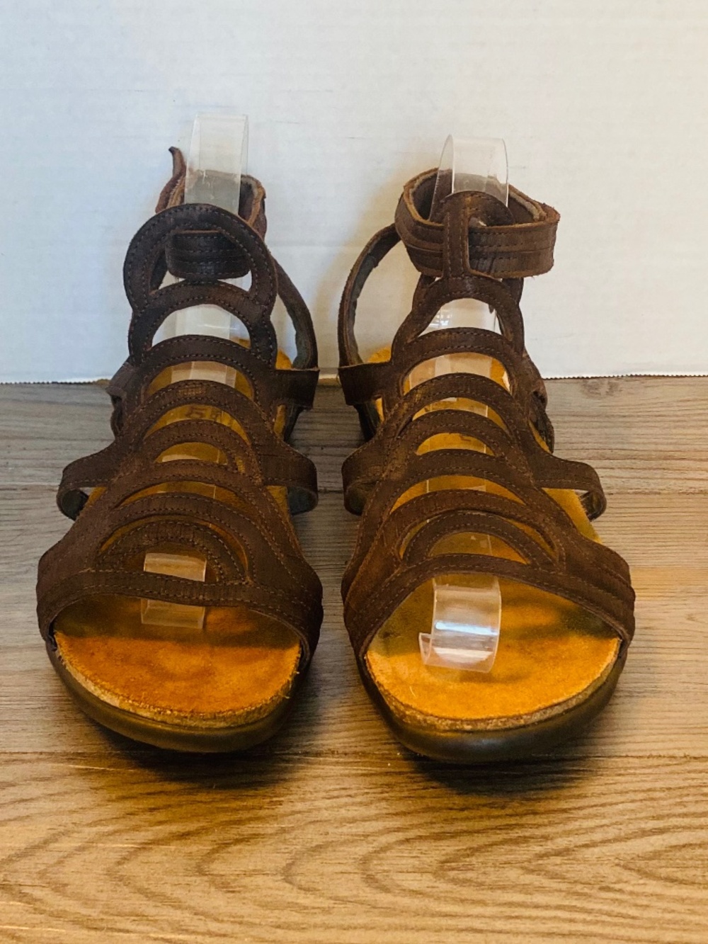 Naot Sara Gladiator Womens Sandals,9 / 40.